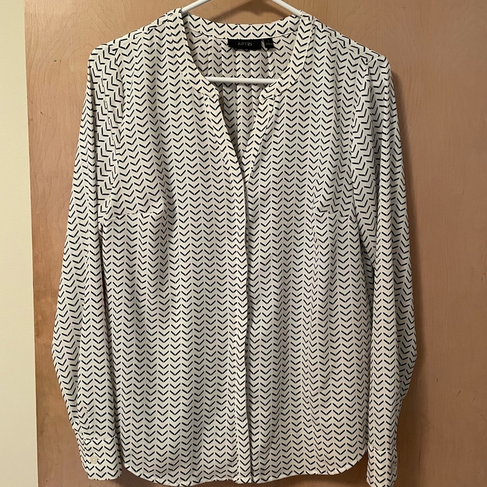 🍁3 for $15🍁 Apt.9 White and Black Printed Blouse